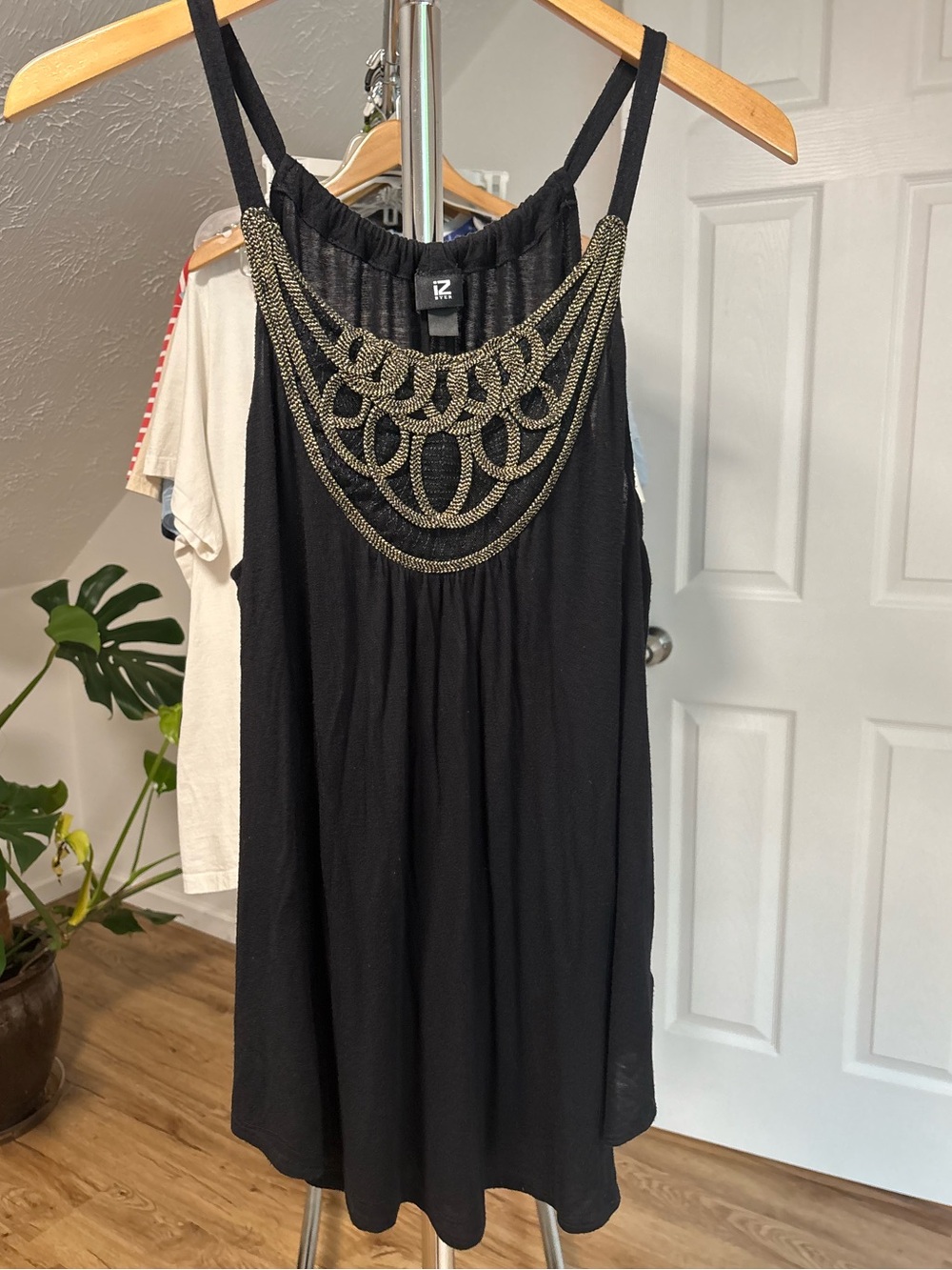 iZ Byer y2k flowy going out top, medium